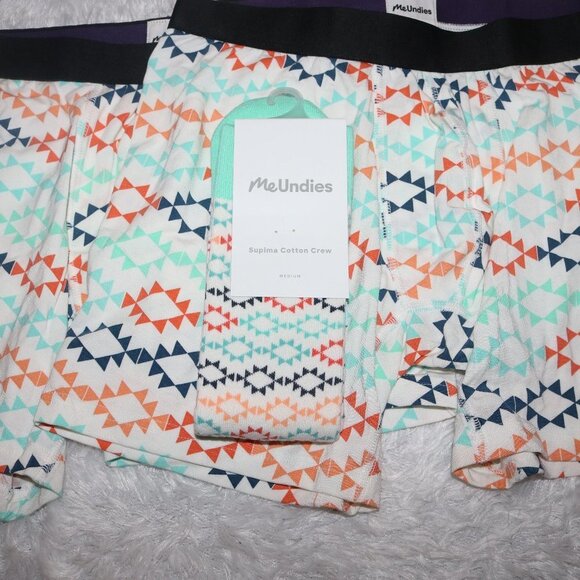 MeUndies Mens medium boxer briefs with matching pair of socks size medium - NWOT - Picture 1 of 5
